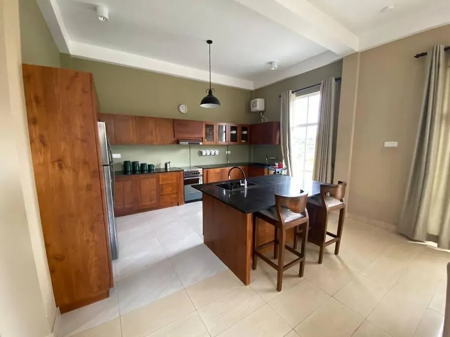 Kinsgton Manor Nuwara Eliya - 6 Bedrooms Sri Lanka